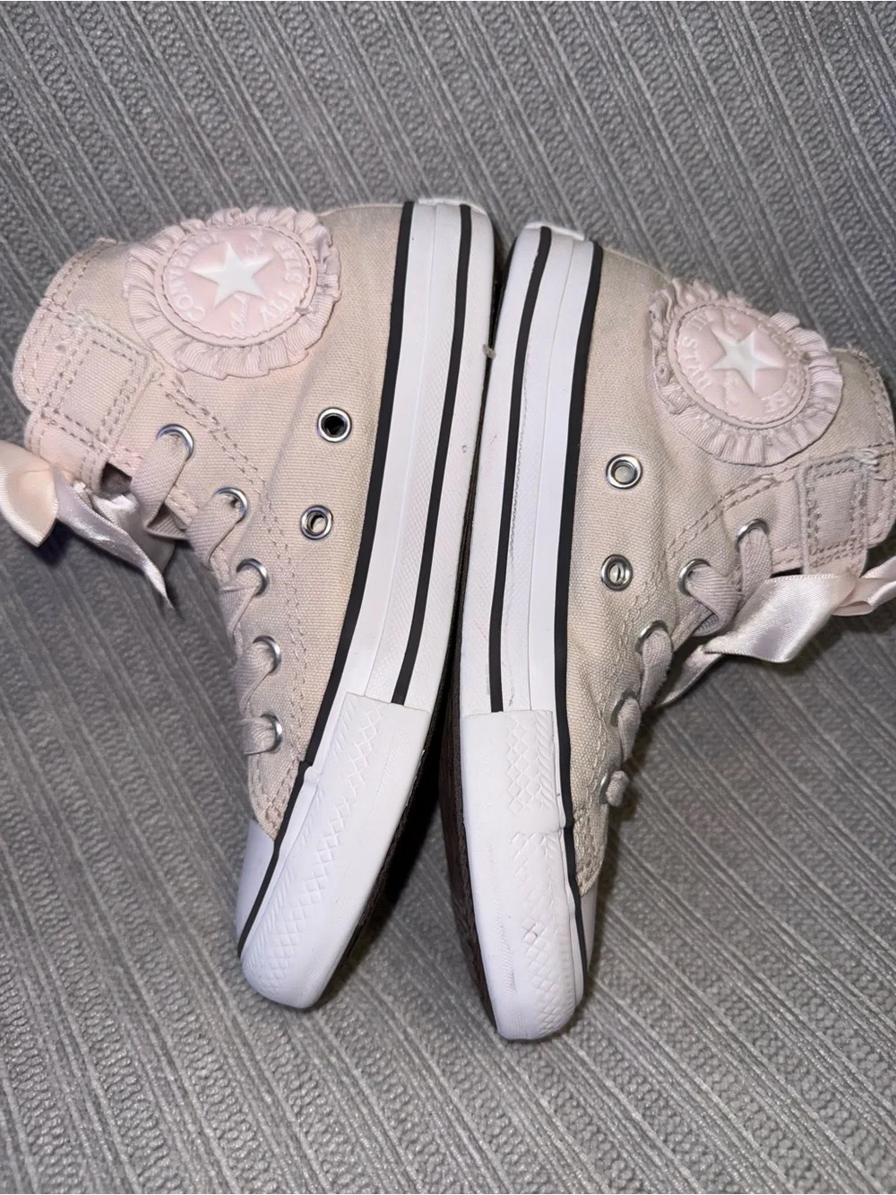 Converse High-Top Sneakers with Satin Bow - Light Pink